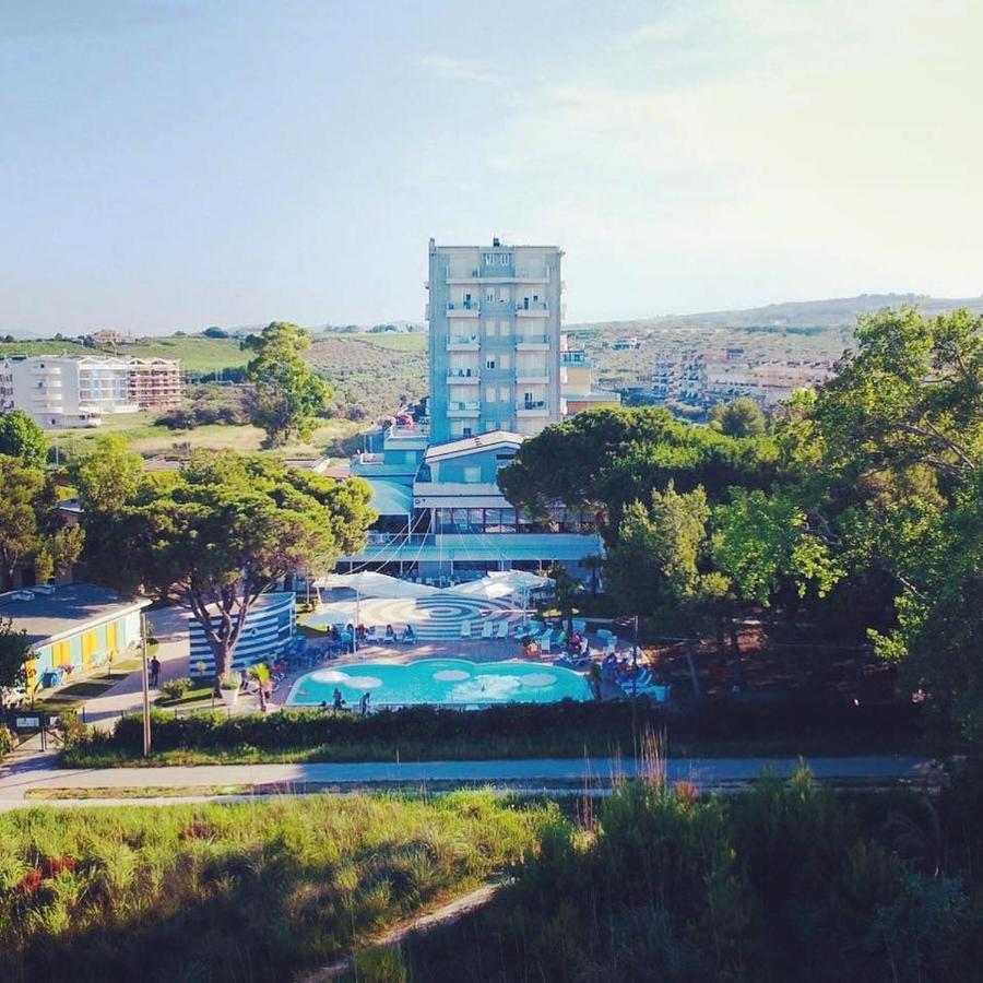 Hotel Perrozzi Vasto Exterior photo