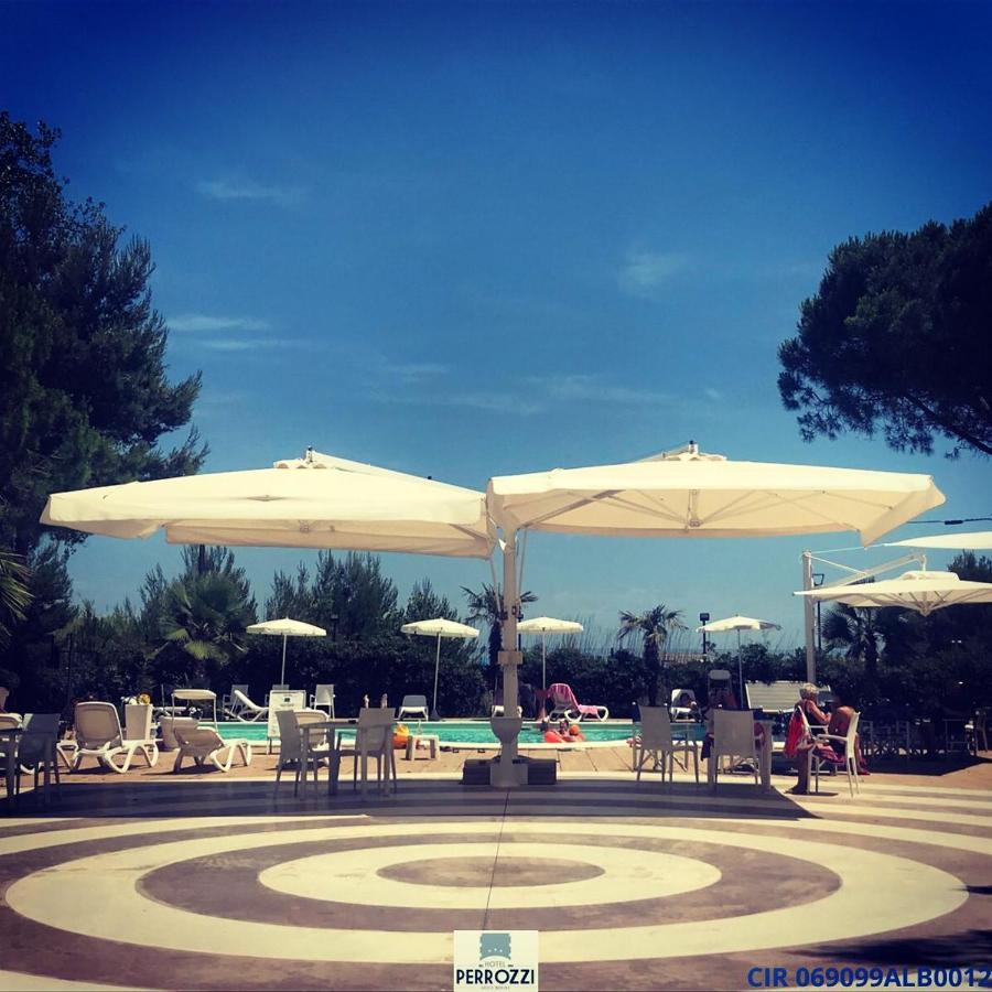 Hotel Perrozzi Vasto Exterior photo
